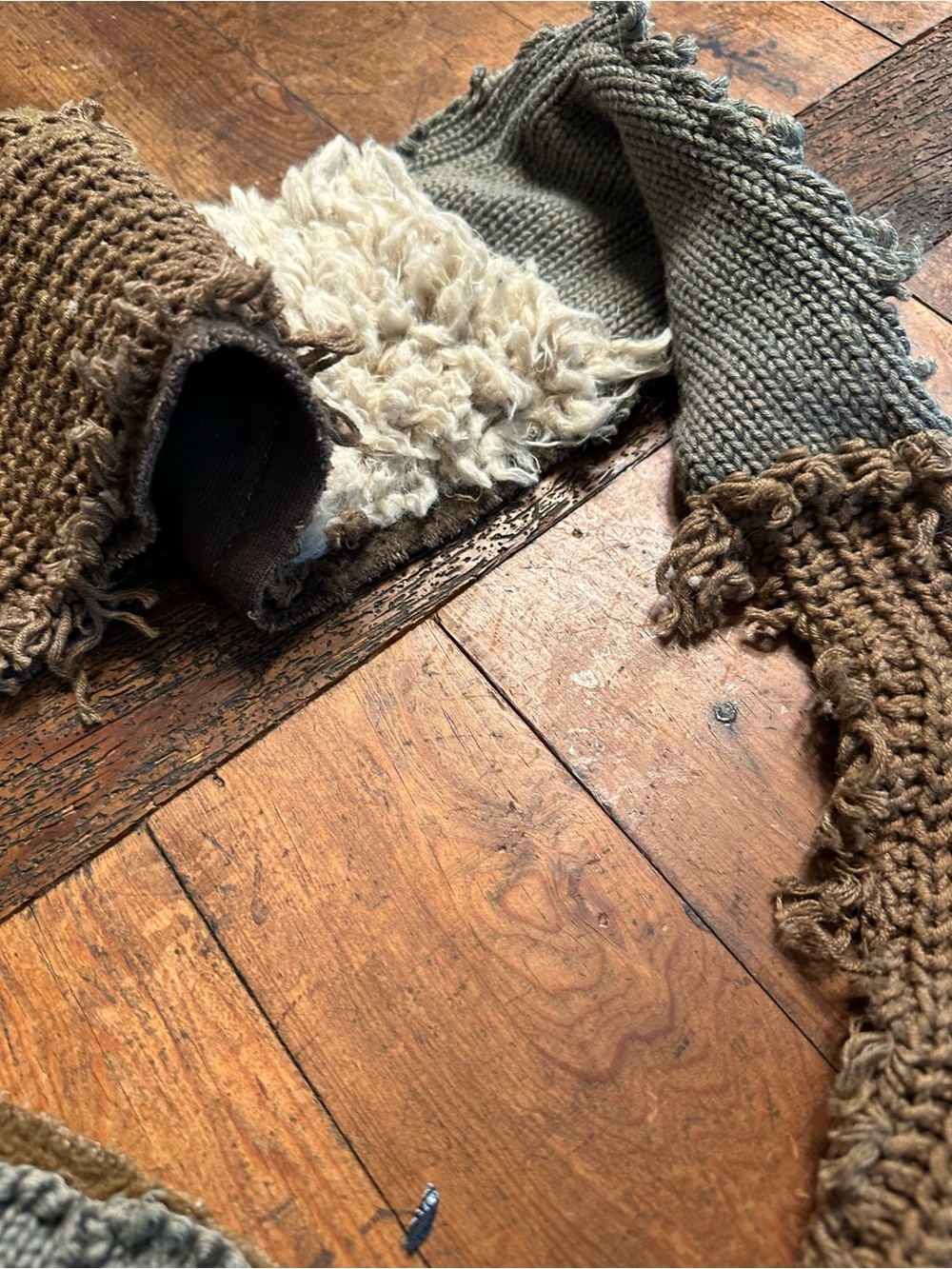 upcycled scrap bandana - Picture 5 of 7